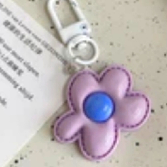 Colorful Flower Charms/Keychain Set Of 5 - Picture 5 of 7